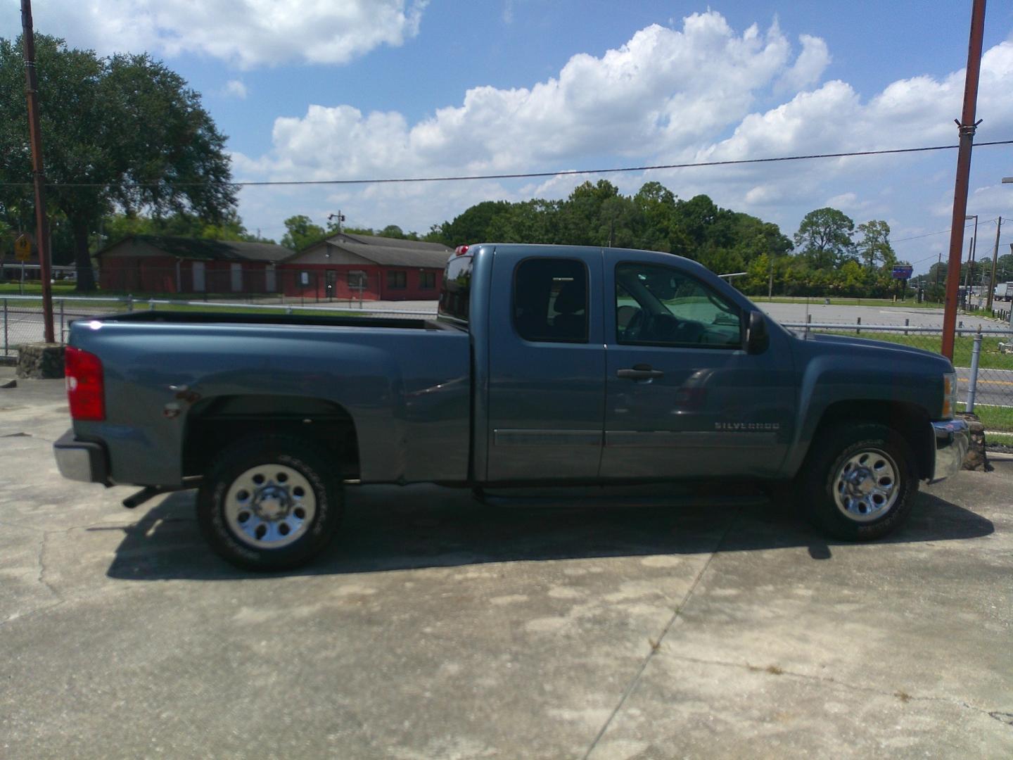 2013 GREEN CHEVROLET SILVERADO LS (1GCRCREA8DZ) , located at 390 Hansen Avenue, Orange Park, FL, 32065, (904) 276-7933, 30.130497, -81.787529 - Photo#3